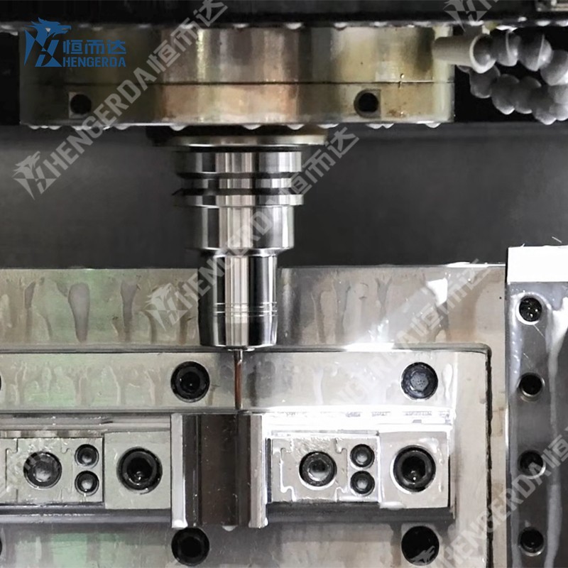 Multifunctional CNC machining center (6)